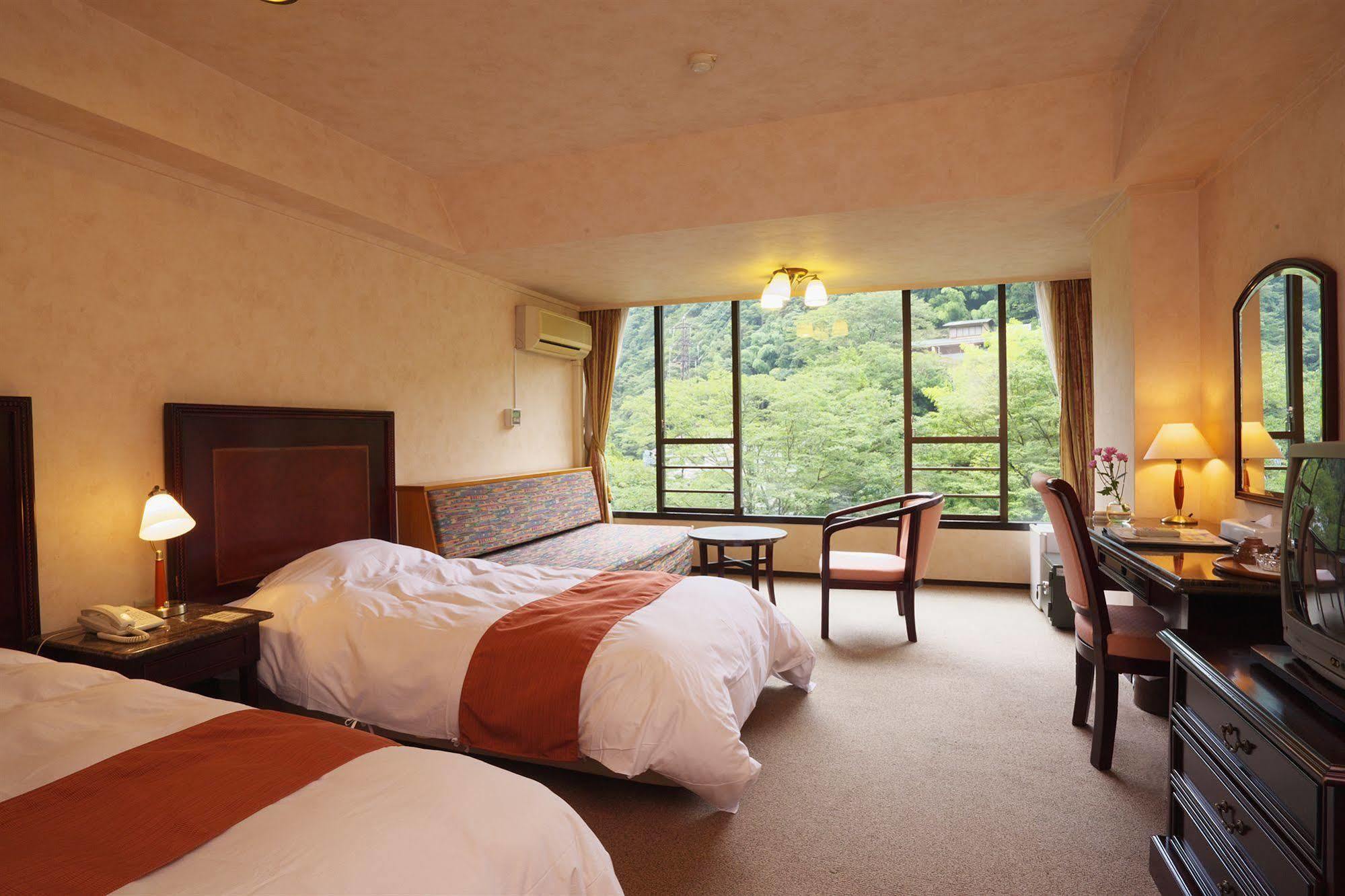 Hôtel Tonosawa Quatre Saisons à Hakone Extérieur photo