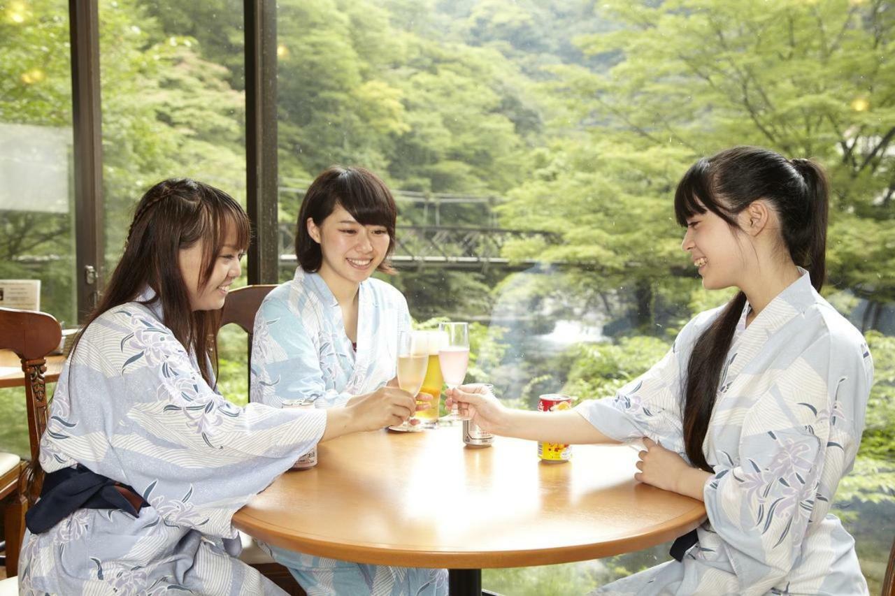 Hôtel Tonosawa Quatre Saisons à Hakone Extérieur photo